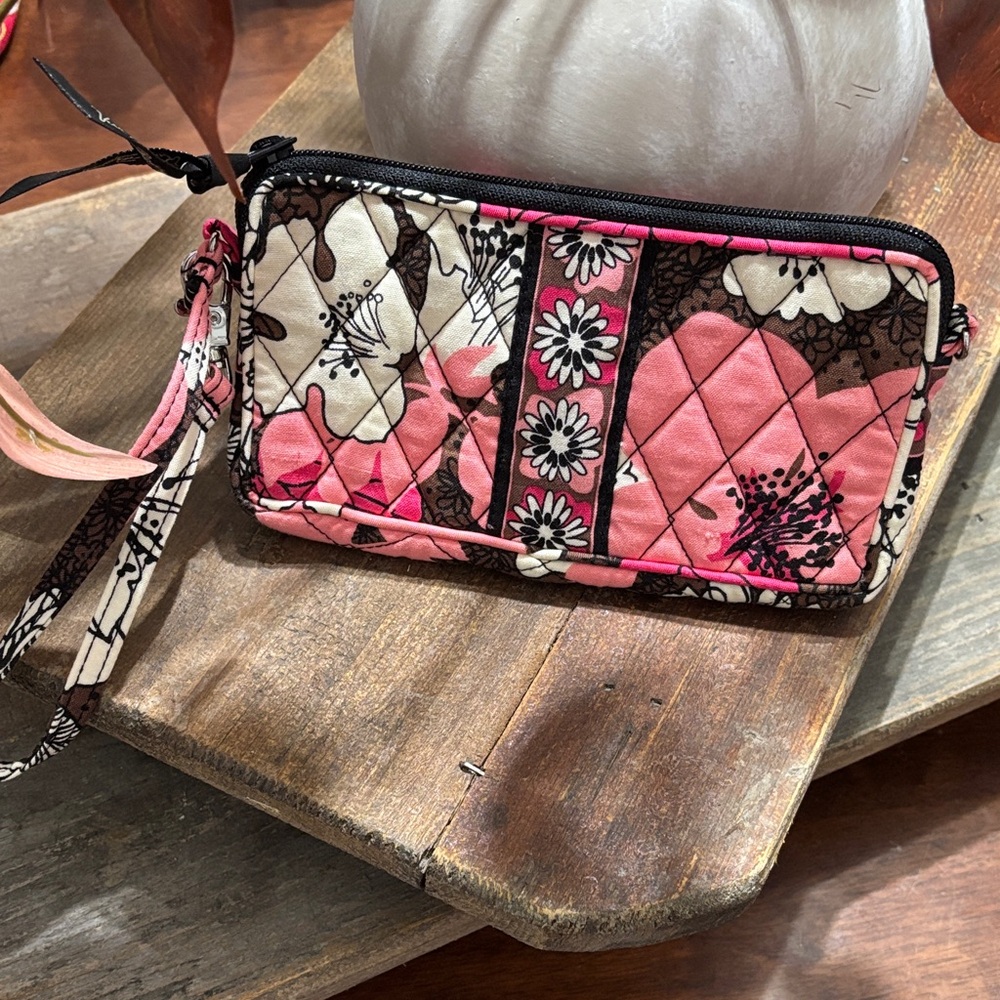 NWOT Vera Bradley -Mocha Rouge Wristlet